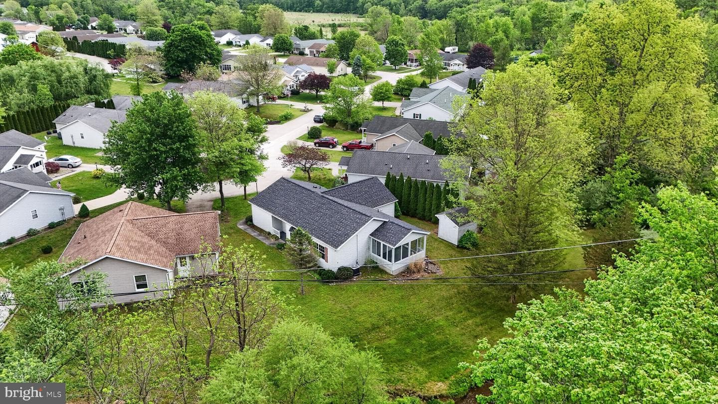 860 Trestle Court photo 4