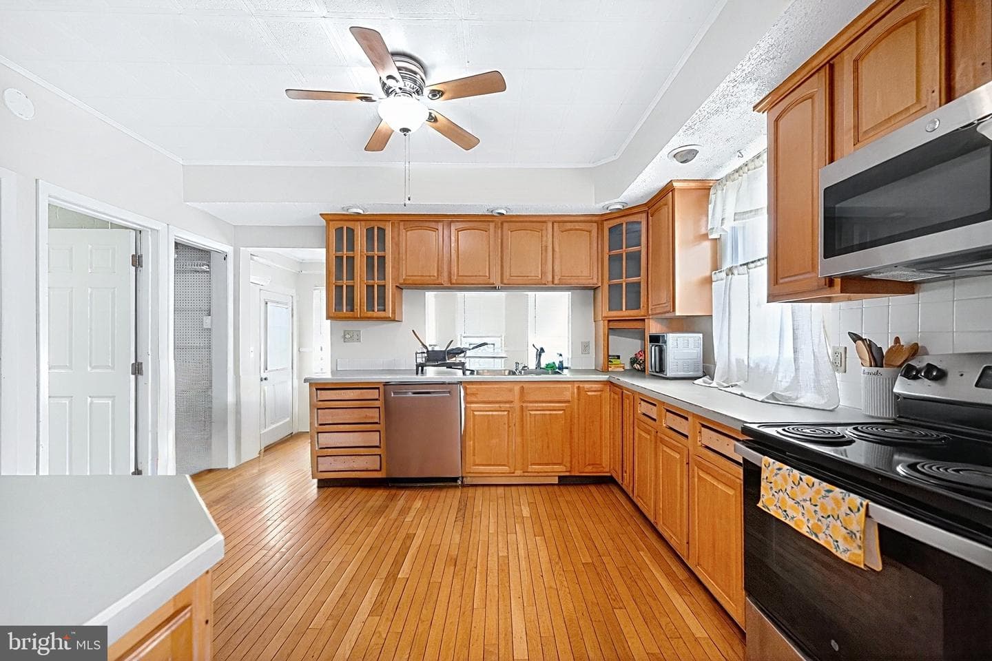 10 Laurel Street photo 6