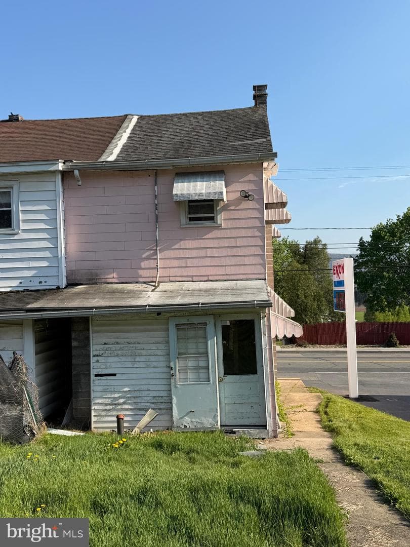 1645 E Grand Avenue photo 17