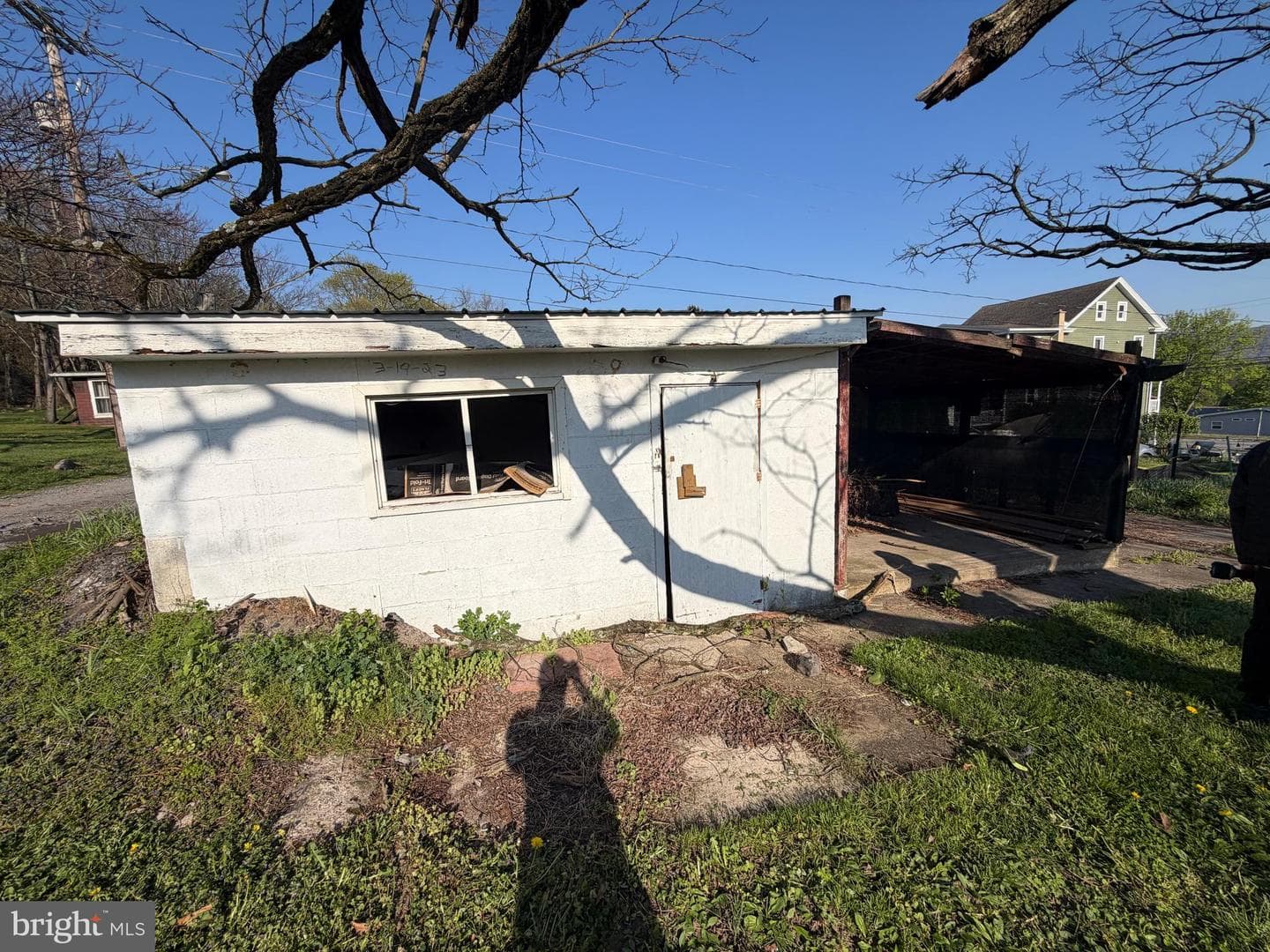 1645 E Grand Avenue photo 18