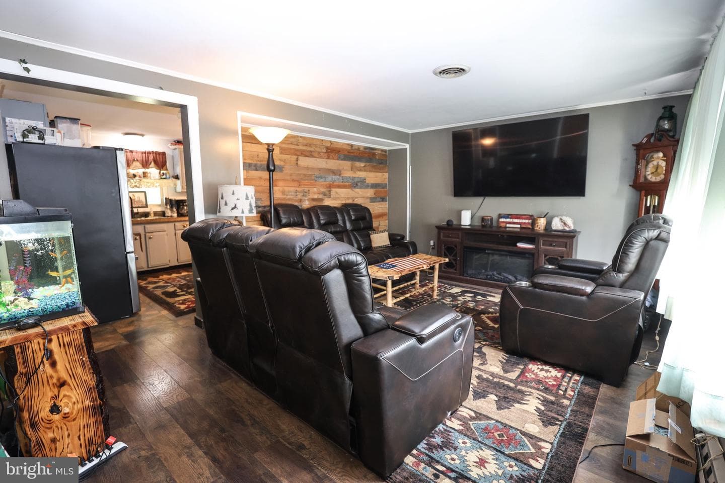 223 E Bacon Street photo 6