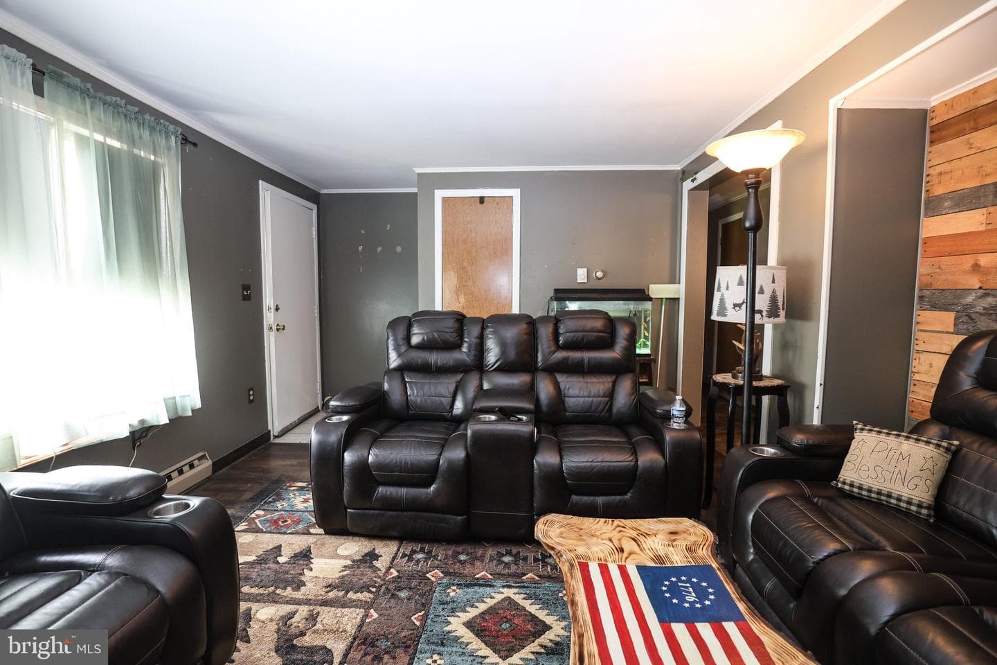 223 E Bacon Street photo 7