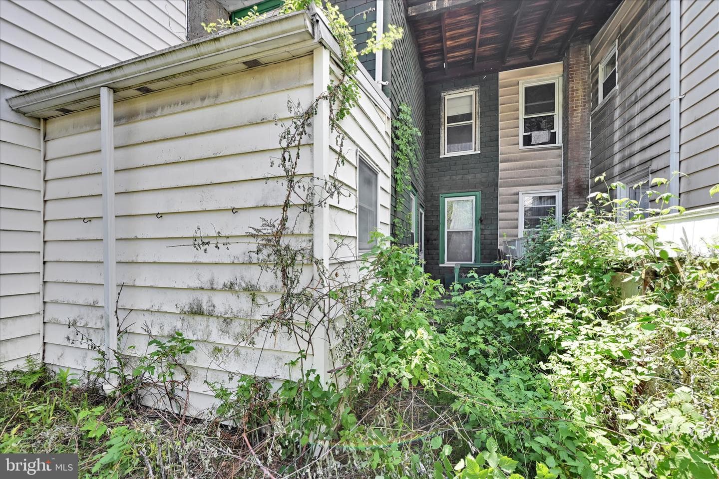 527 W Mahanoy Street photo 12
