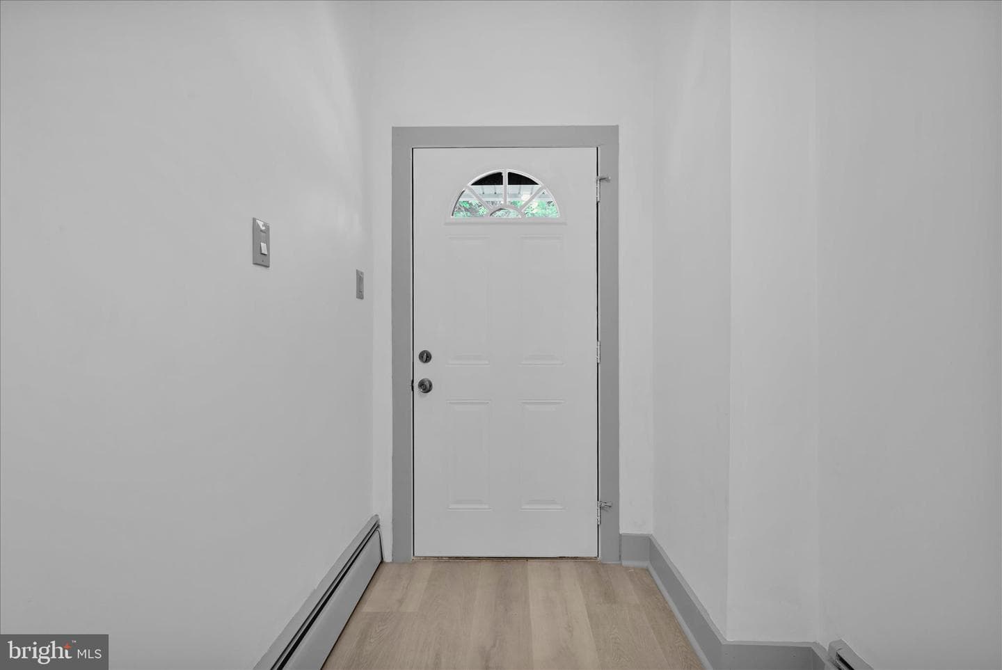 114 E Main Street photo 7