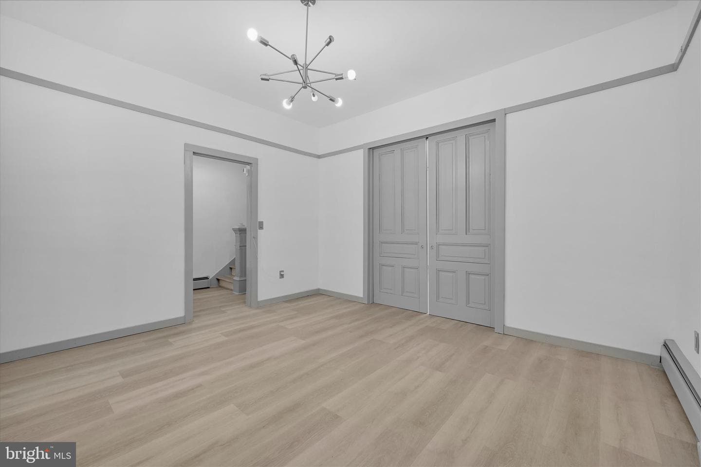 114 E Main Street photo 9