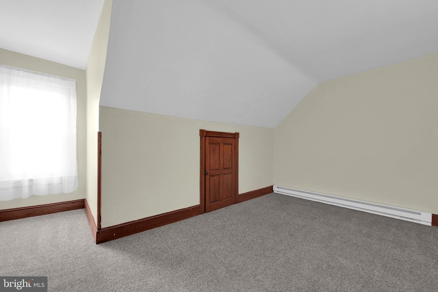 33 Avenue A photo 20