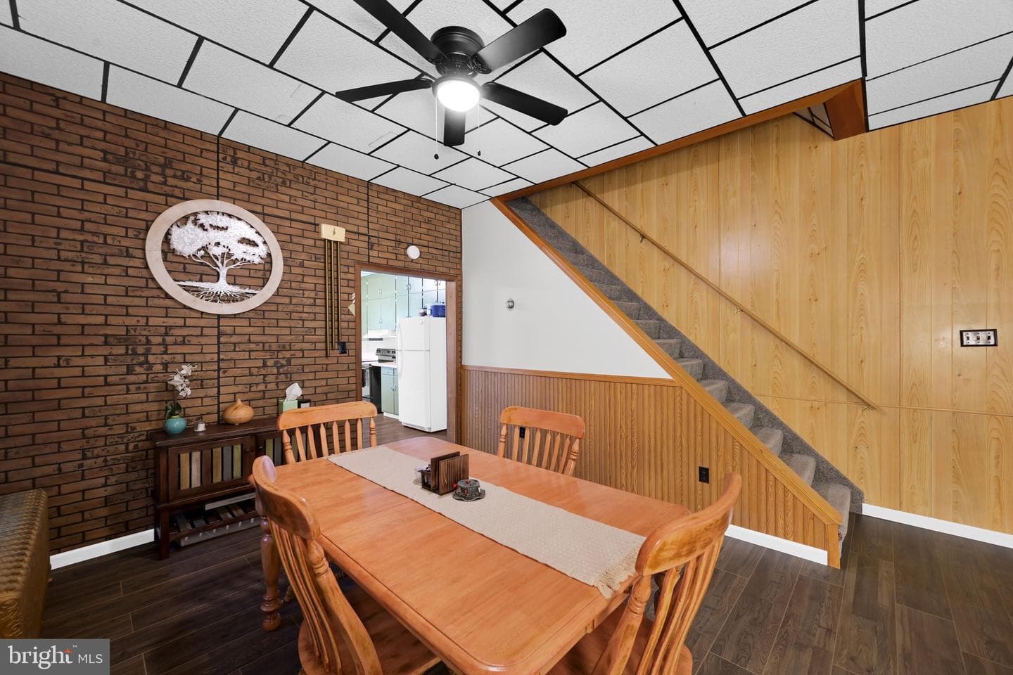 33 Avenue A photo 6