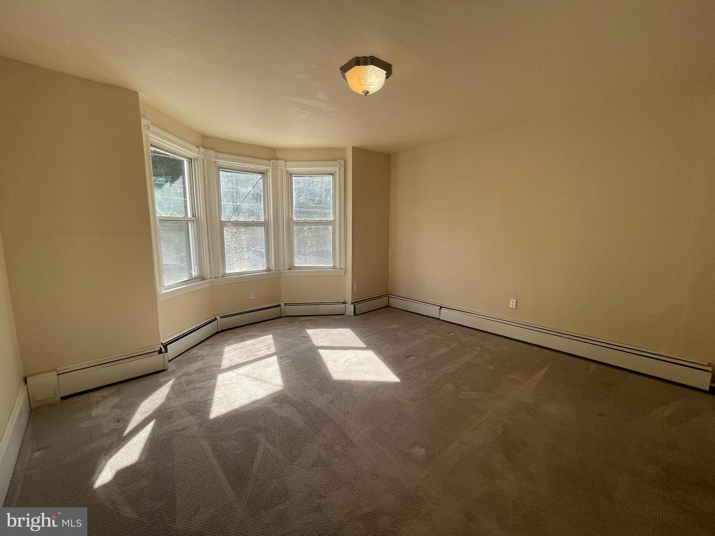 230 N Berne Street photo 18