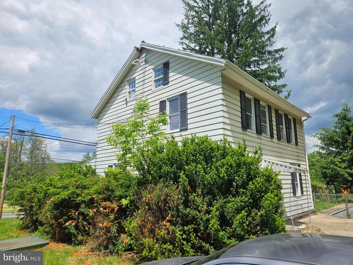 689 Barnesville Drive photo 23
