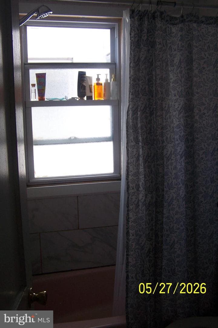 340 Clark Street photo 16