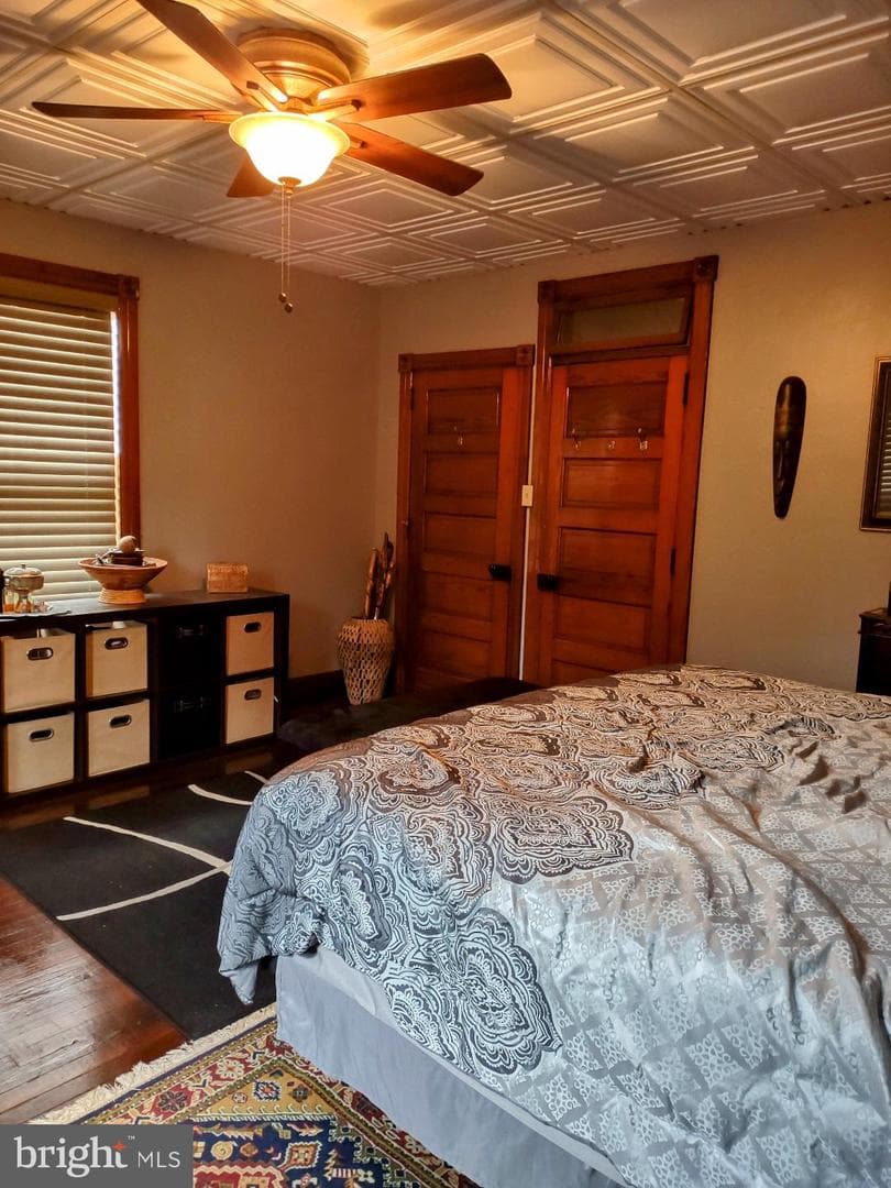 446 Broad Street photo 26