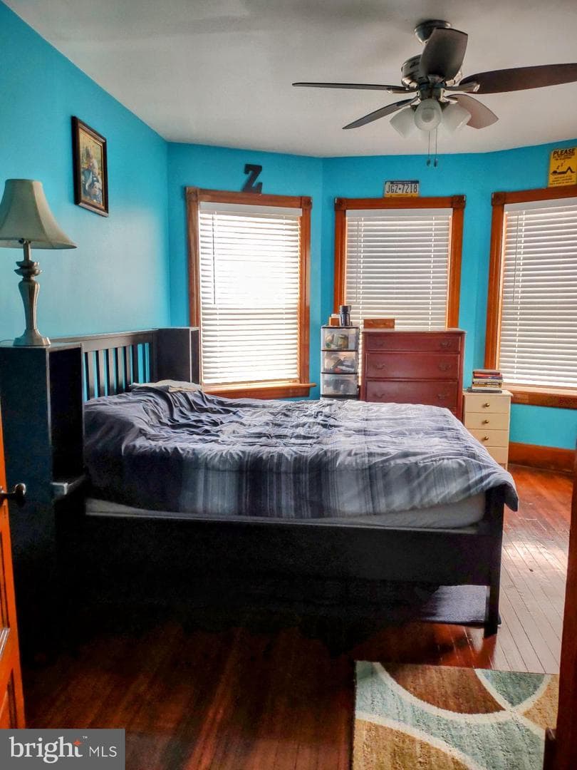 446 Broad Street photo 28