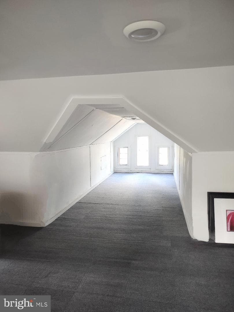 446 Broad Street photo 47