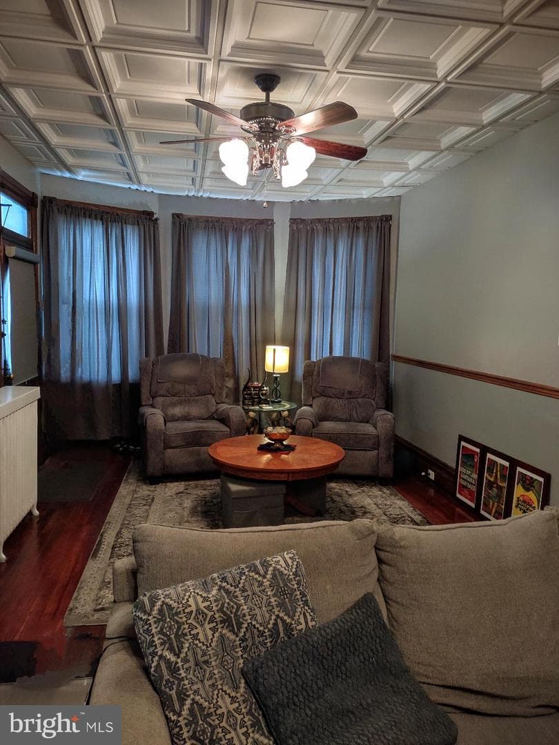 446 Broad Street photo 6