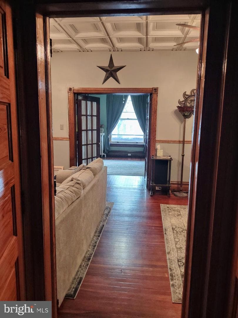 446 Broad Street photo 9