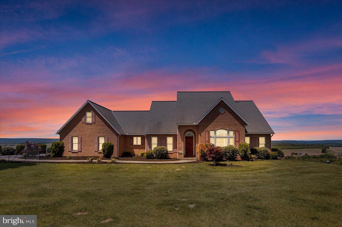 511 Summer Hill Road, Schuylkill Haven
