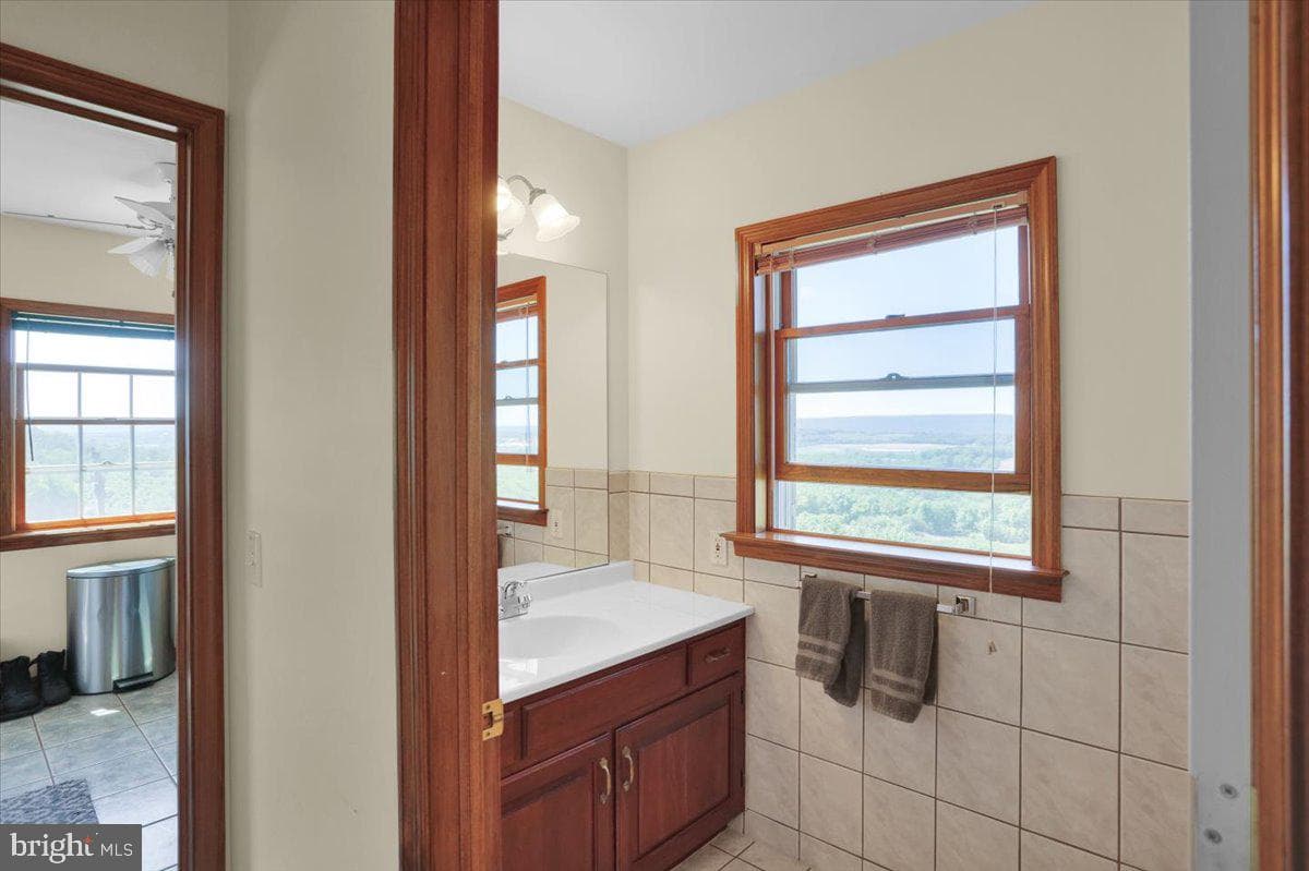 511 Summer Hill Road photo 26