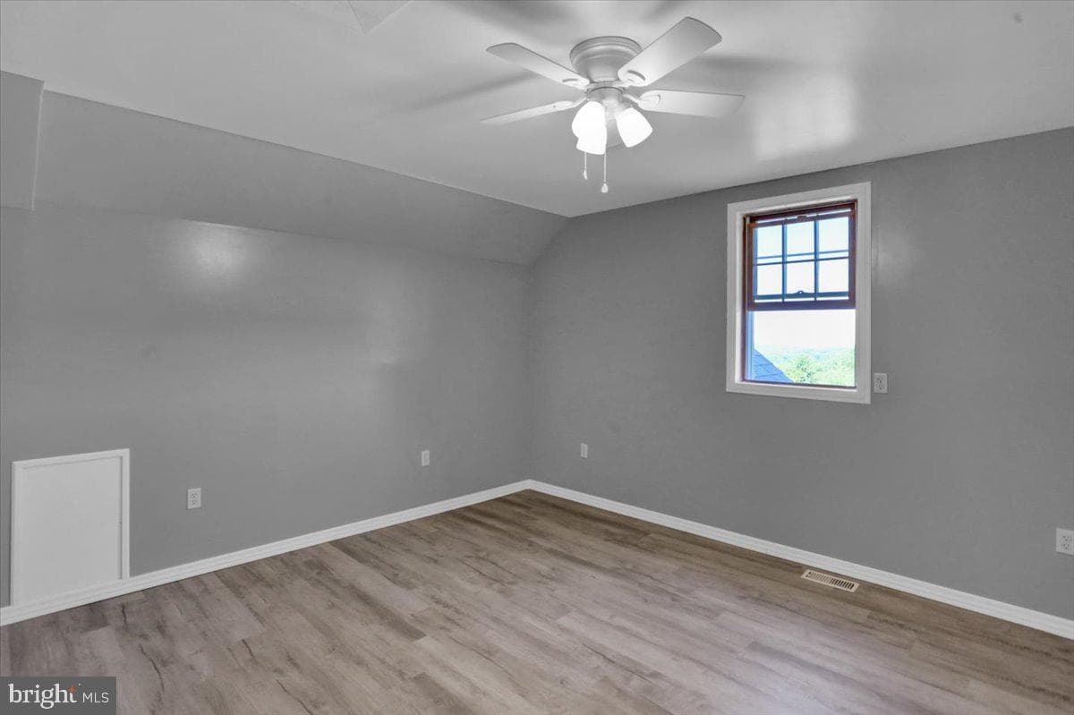 511 Summer Hill Road photo 41
