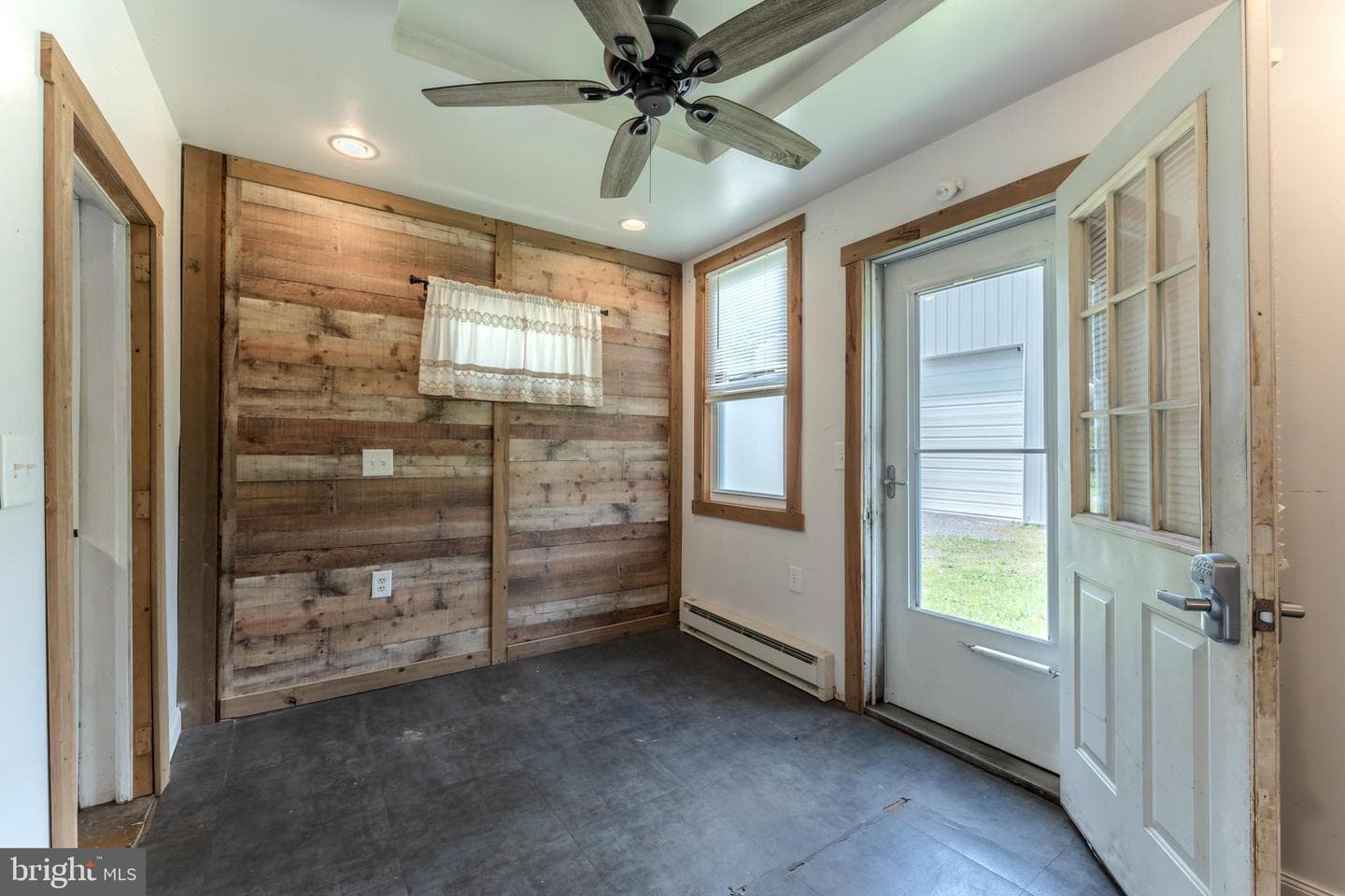 18 Ferndale Hill Drive photo 10
