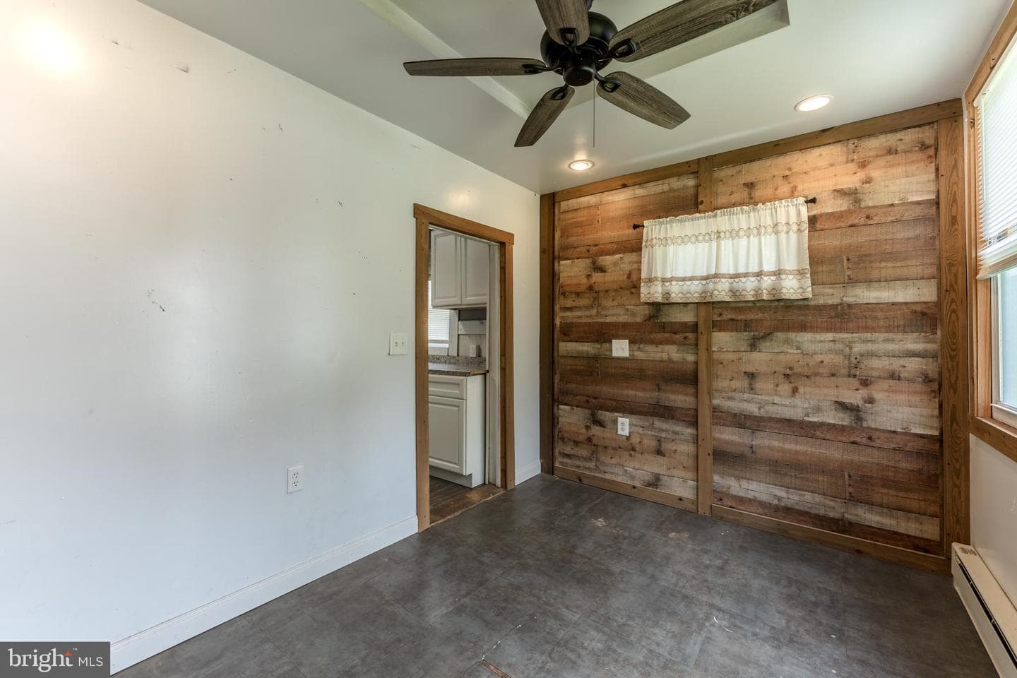 18 Ferndale Hill Drive photo 11
