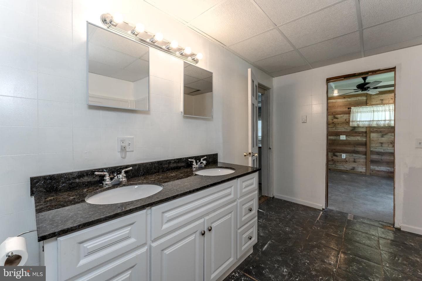 18 Ferndale Hill Drive photo 15