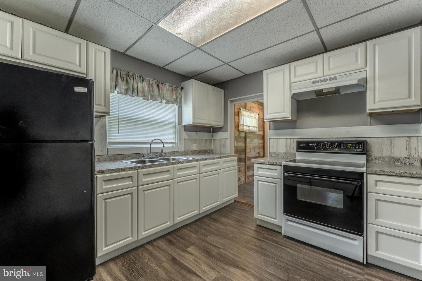 18 Ferndale Hill Drive photo 16
