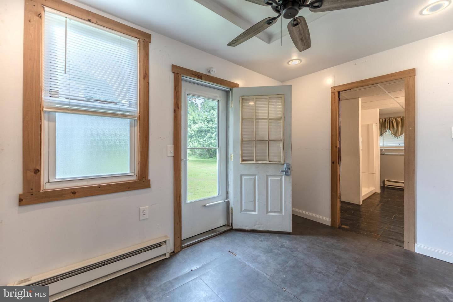 18 Ferndale Hill Drive photo 9