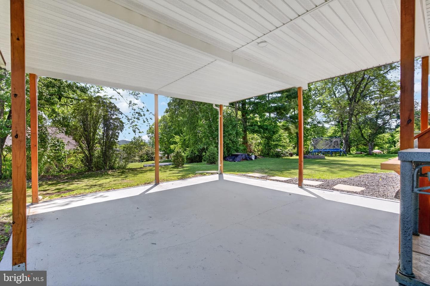 161 Avenue C photo 22