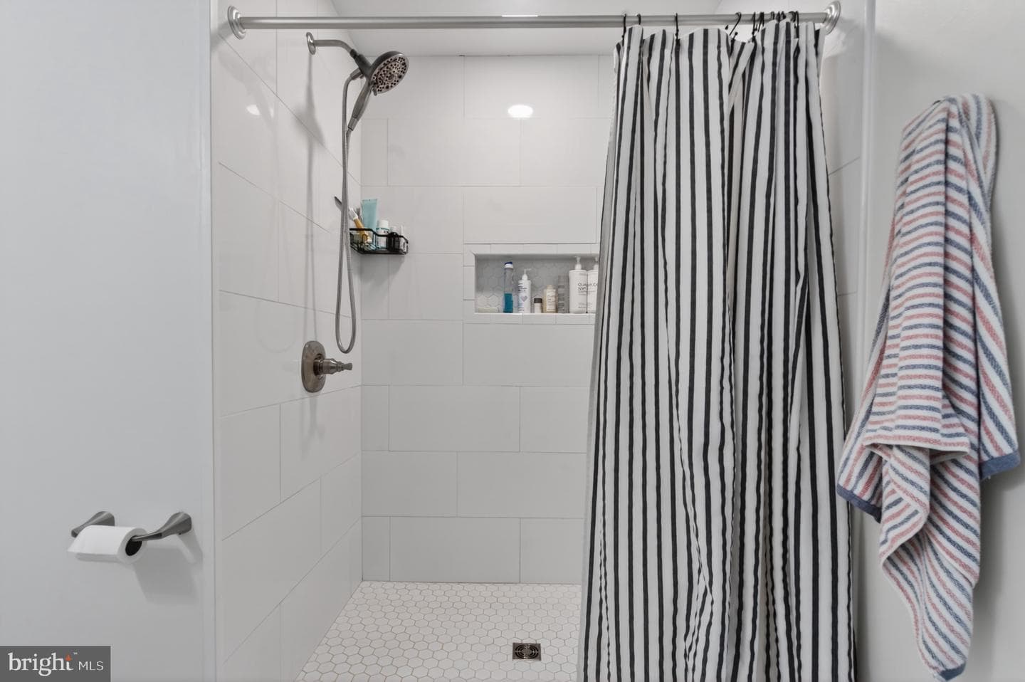 161 Avenue C photo 44