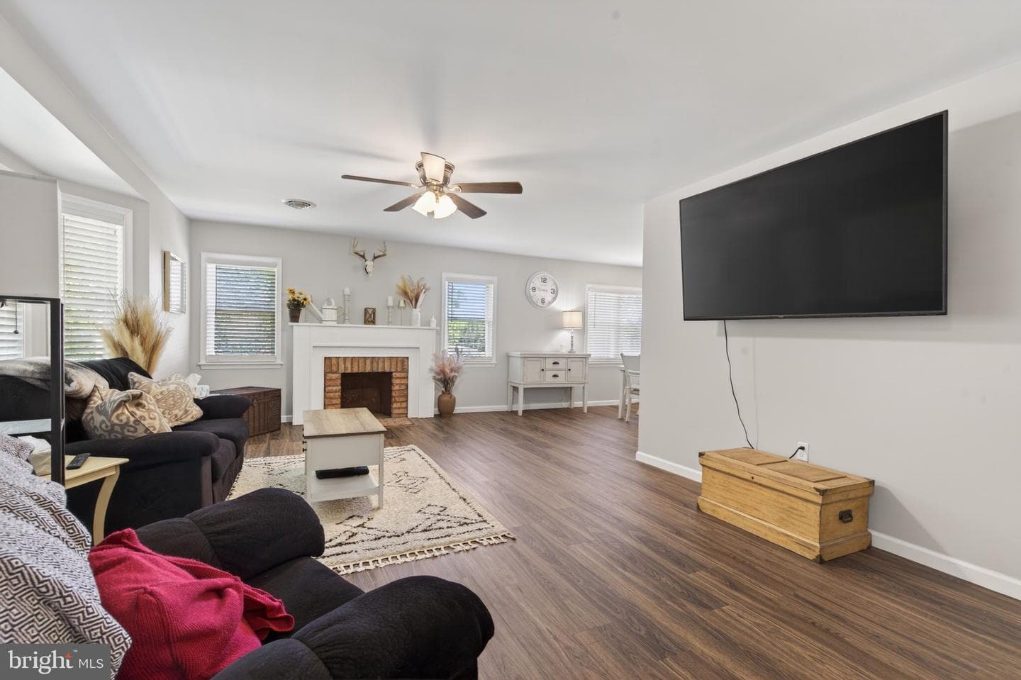 161 Avenue C photo 6