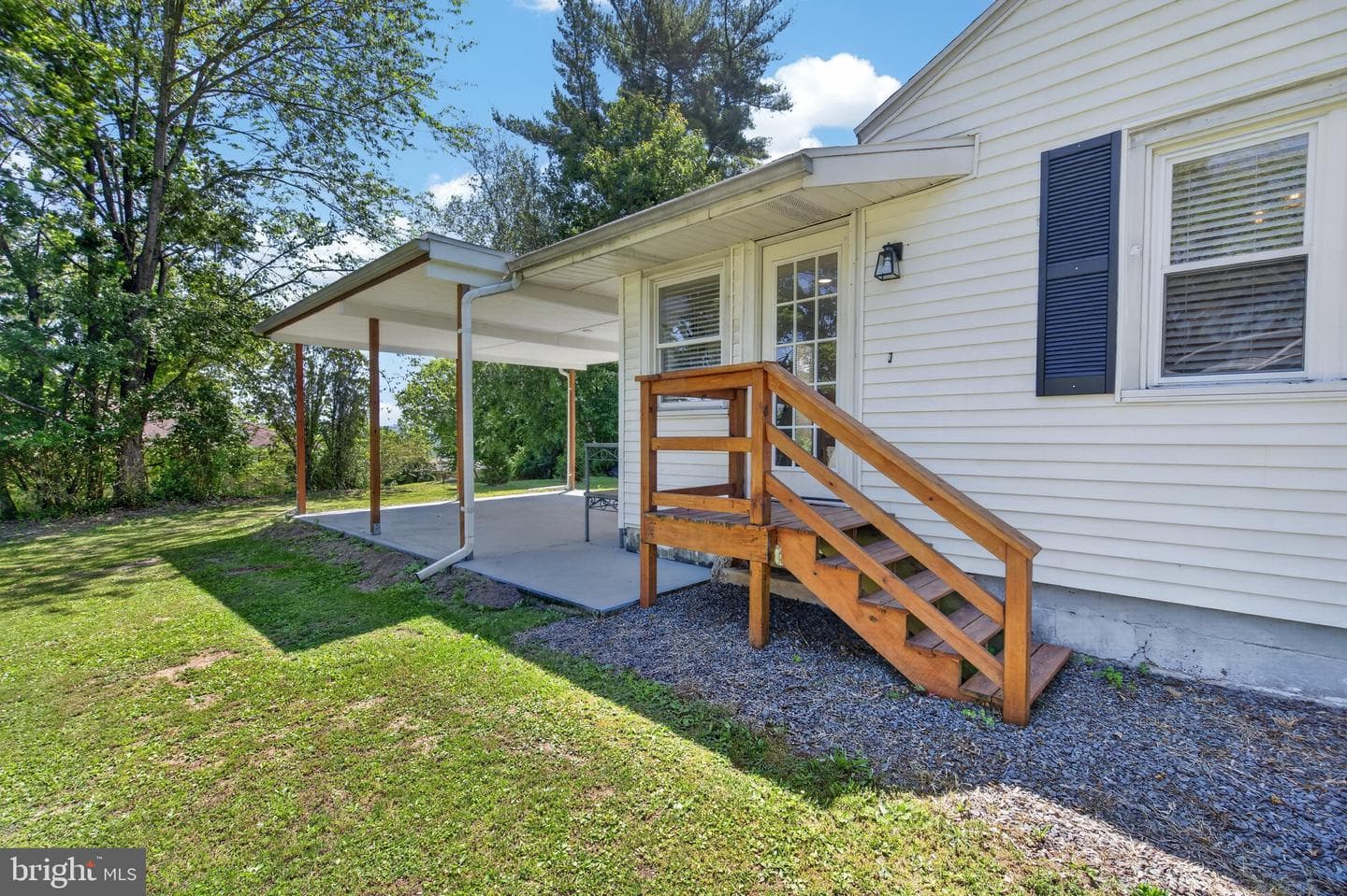 161 Avenue C photo 61