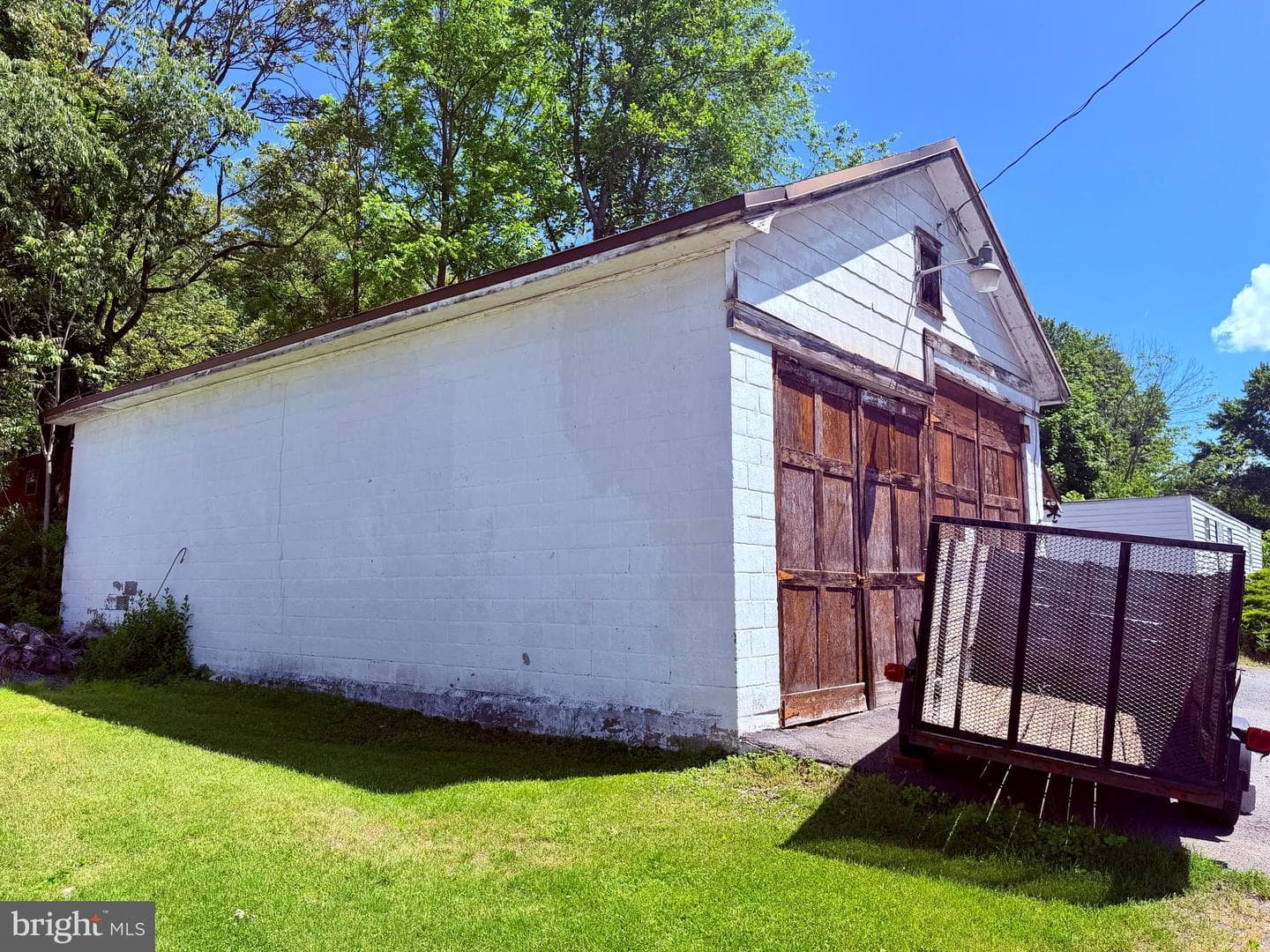 626 E Colliery Avenue photo 32