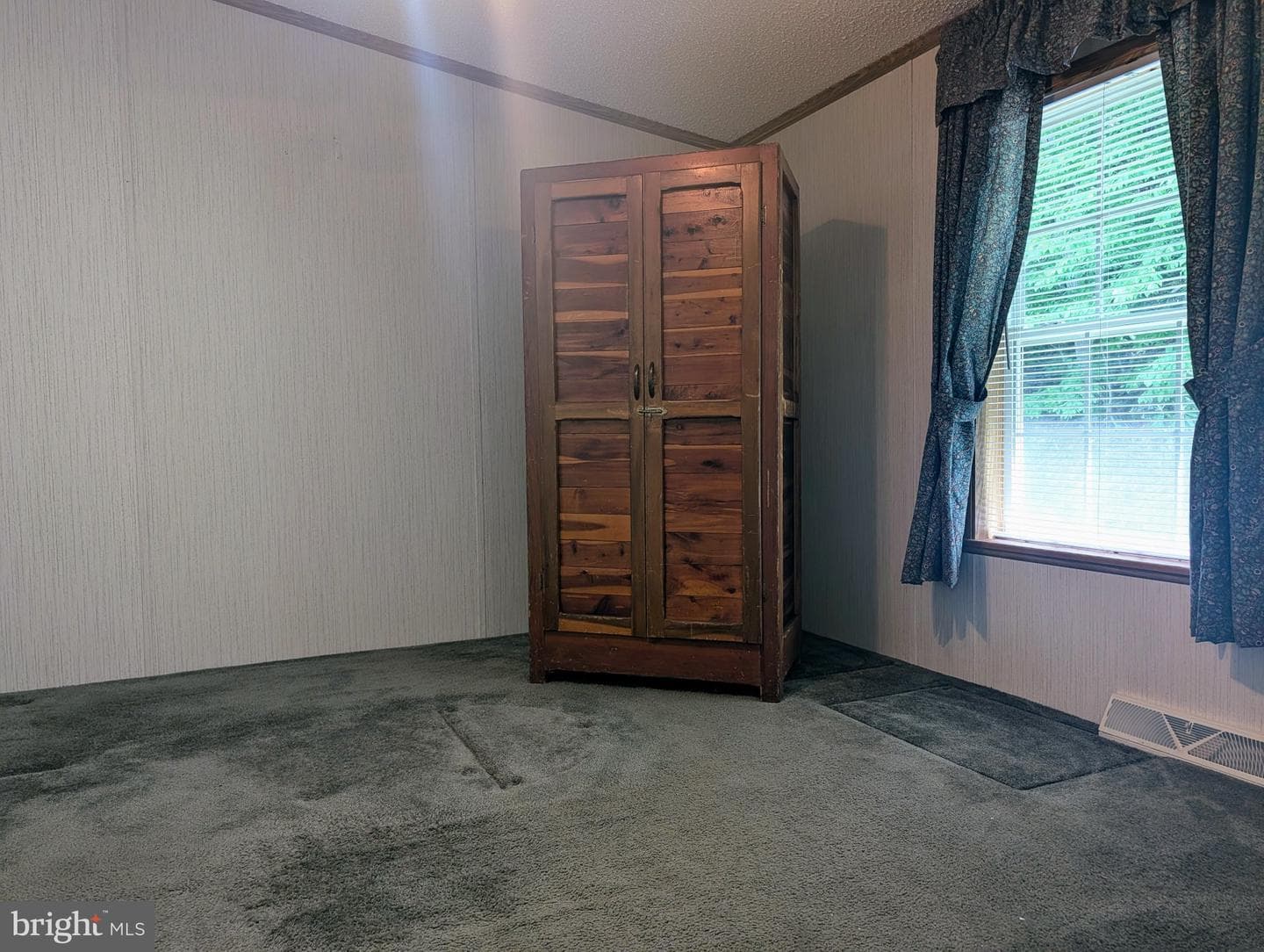 180 St Clair Avenue photo 34