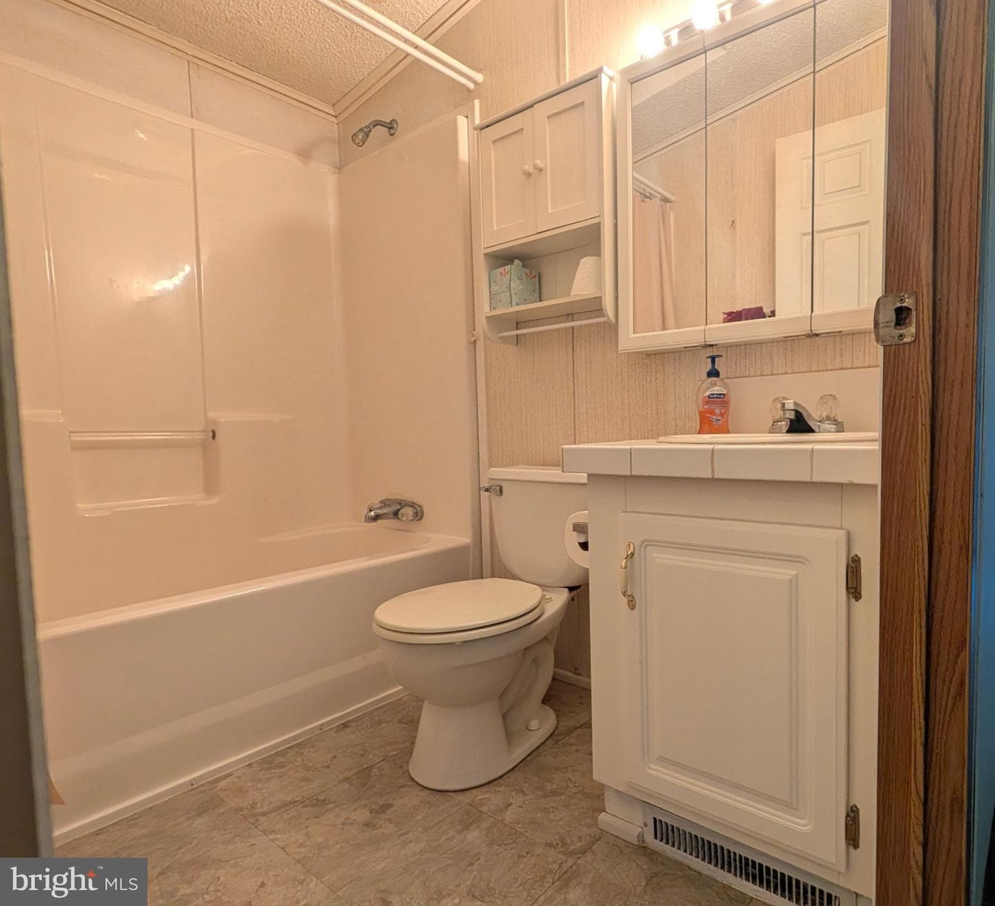 180 St Clair Avenue photo 54