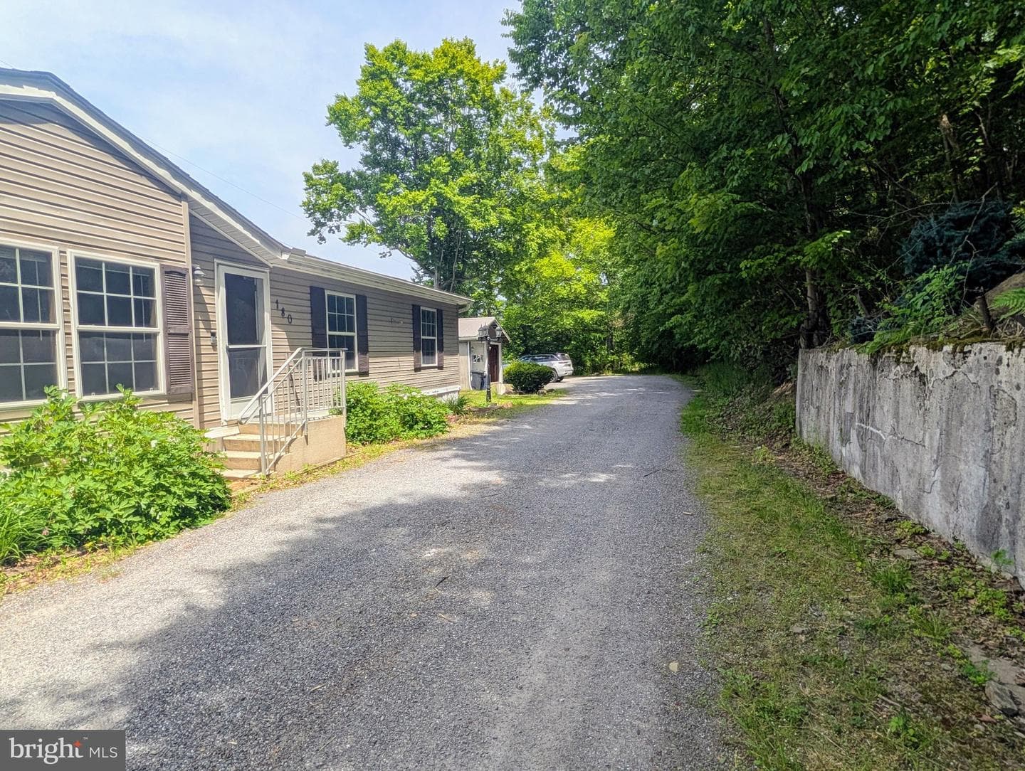 180 St Clair Avenue photo 68