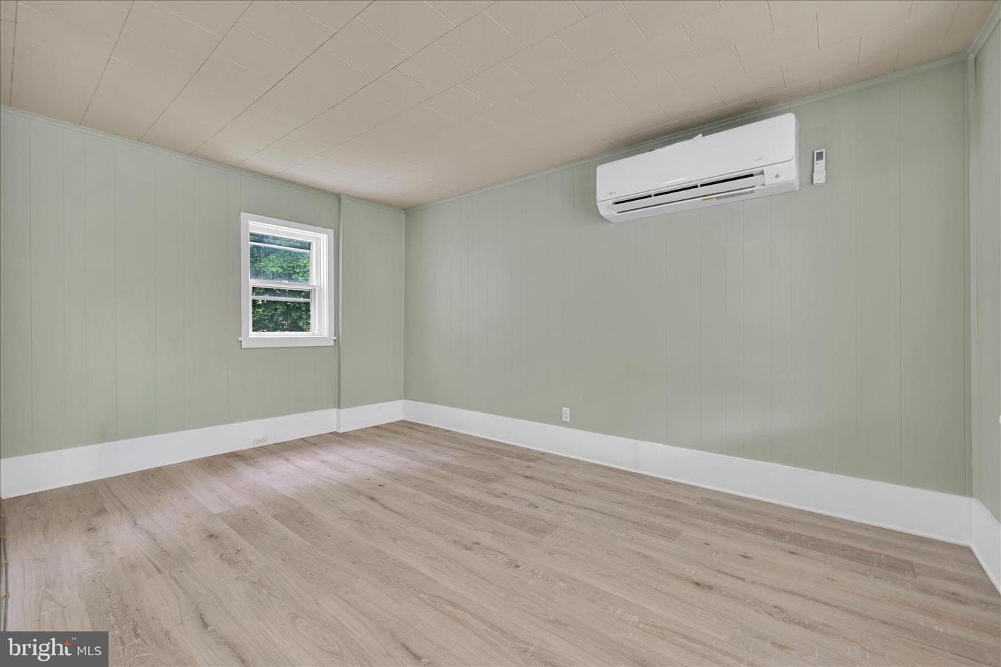 627 N Garfield Avenue photo 9