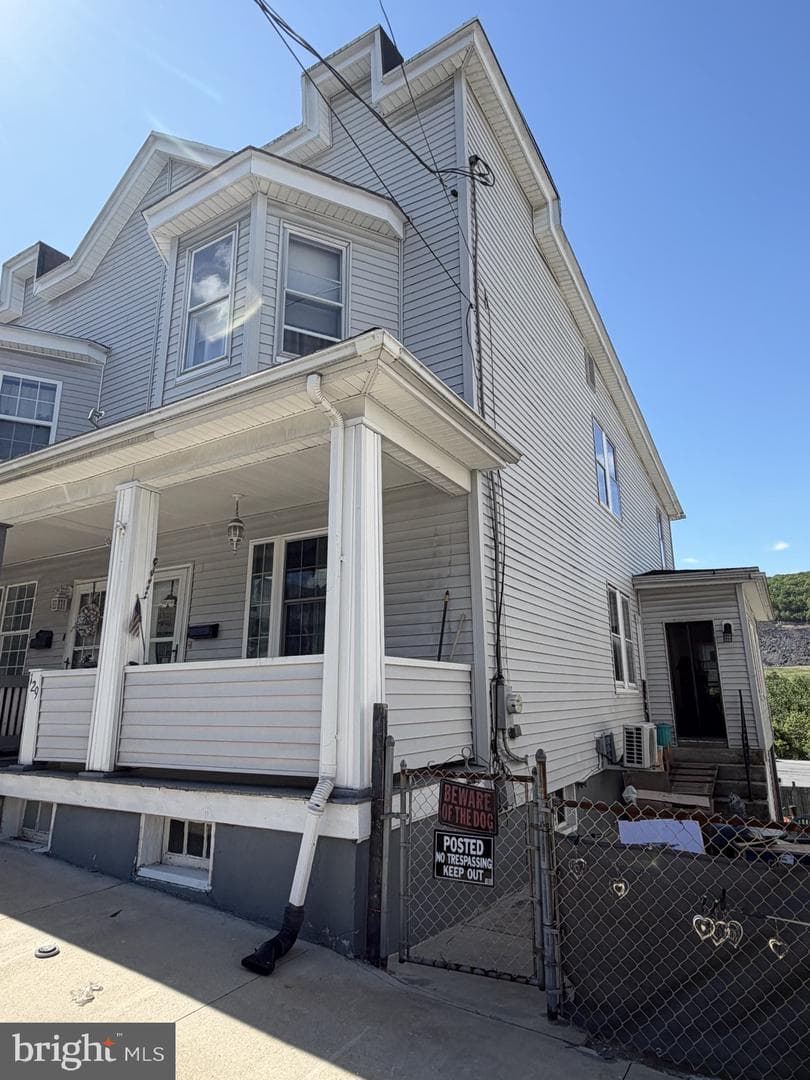 129 E Ridge Street photo 4
