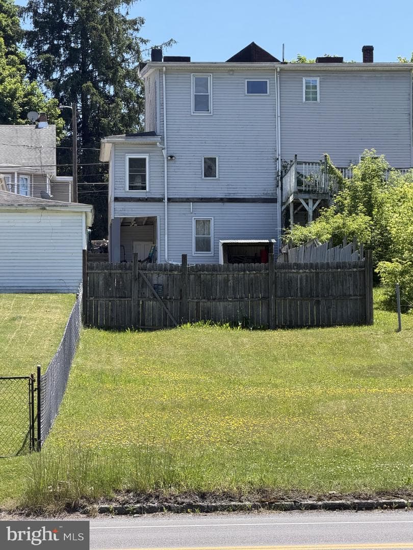 129 E Ridge Street photo 5