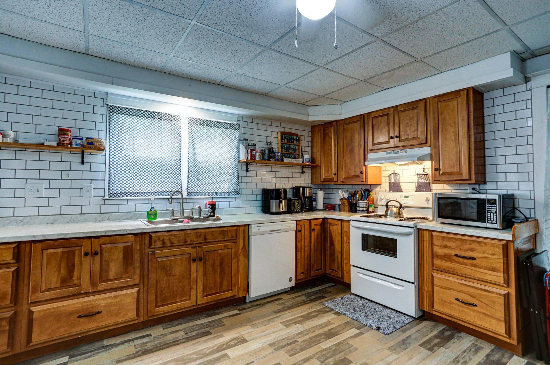 23 S Center Avenue photo 9