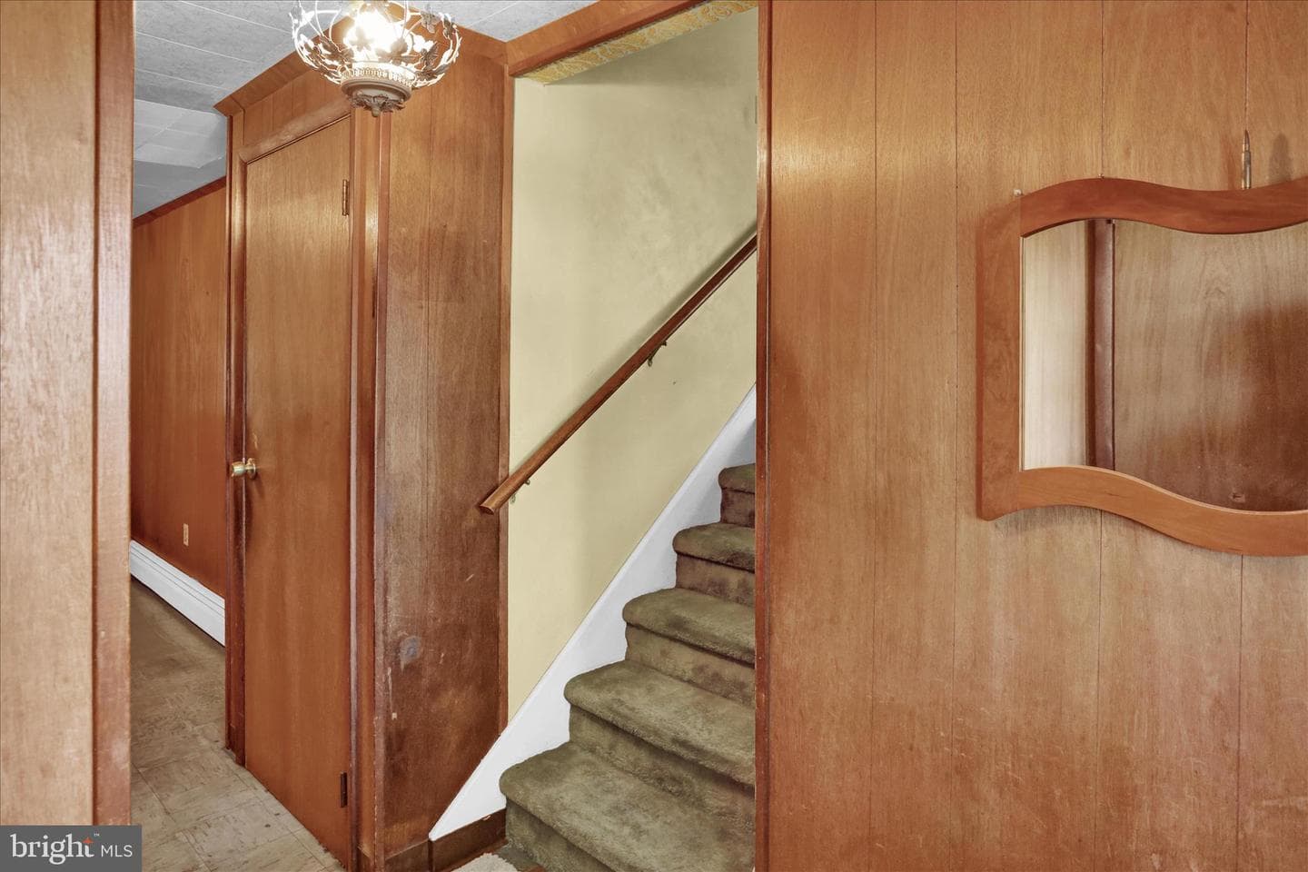 512 W Nicholas Street photo 6