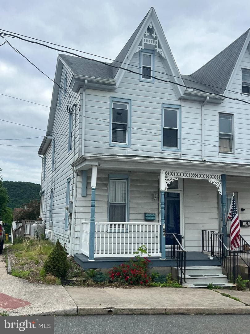 122 E Market Street, Schuylkill Haven