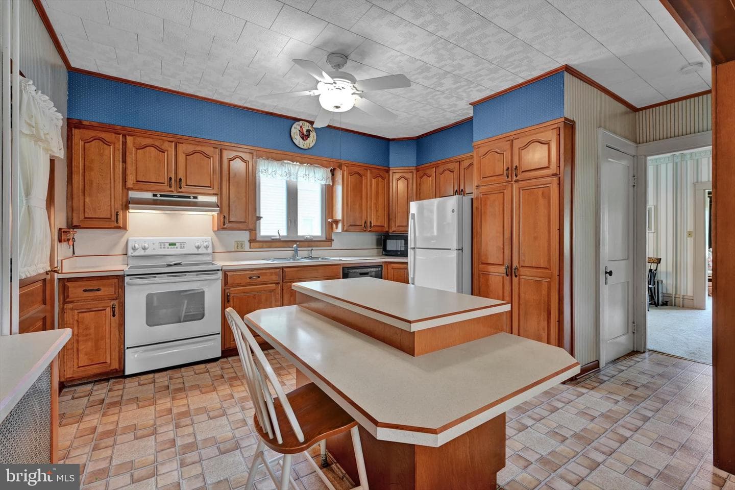 1056 E Main Street photo 31