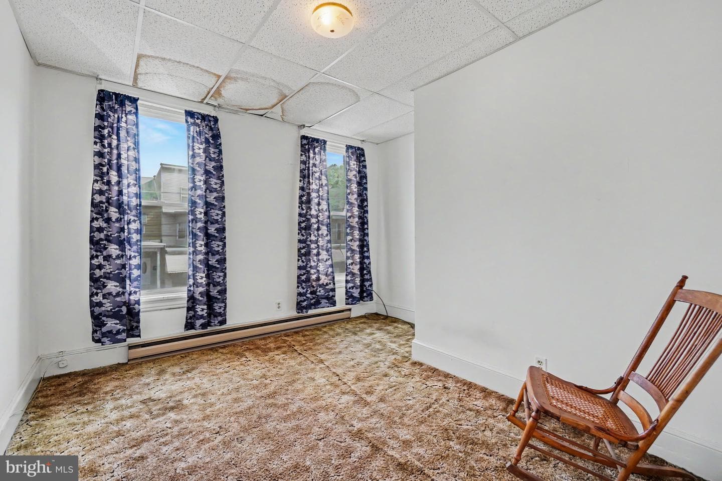 818 E Centre Street photo 10