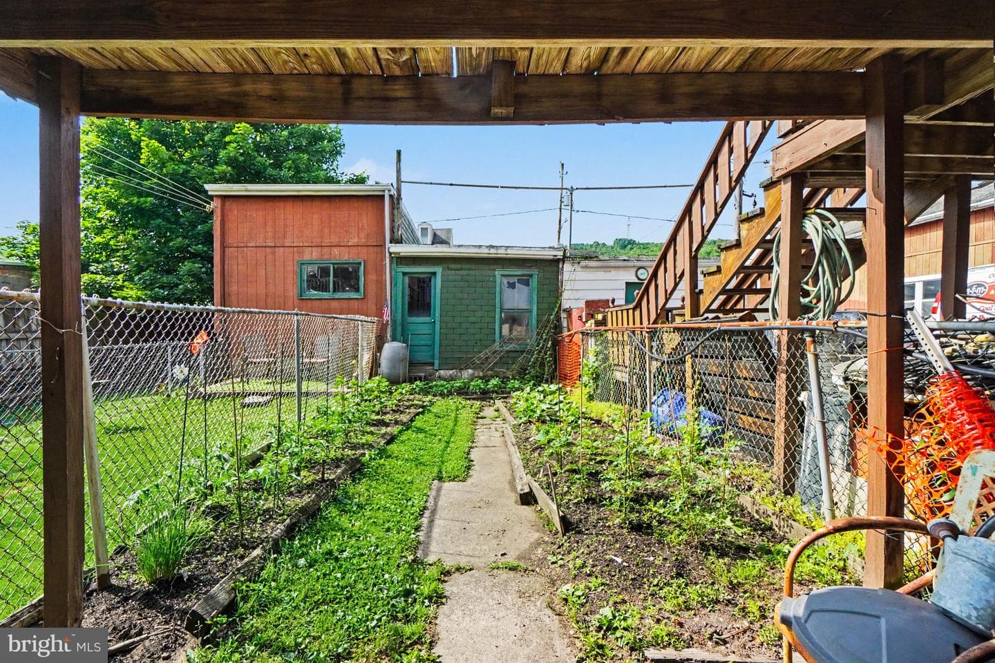 818 E Centre Street photo 27