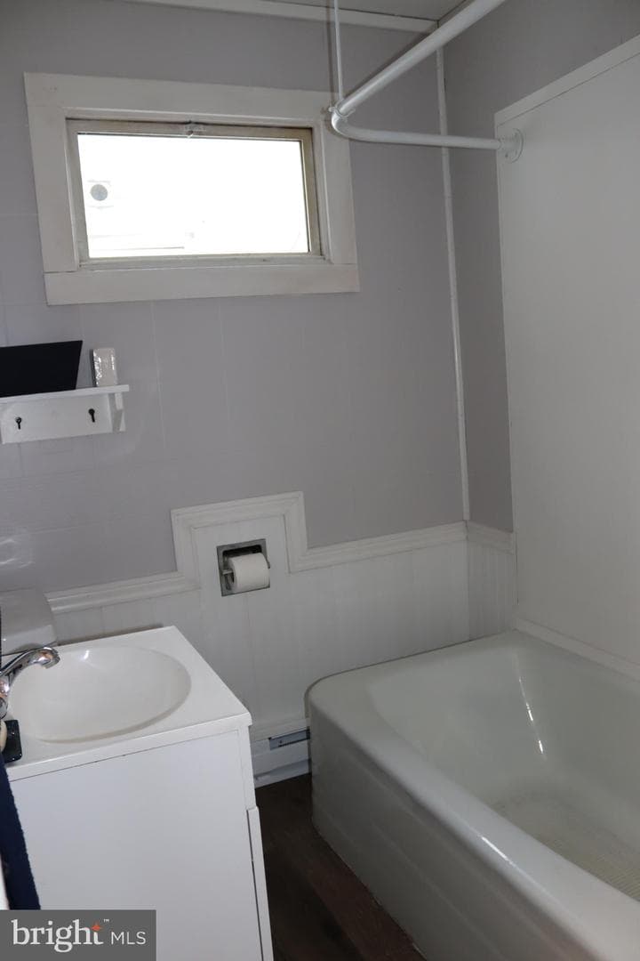 319 N Columbia Street photo 10
