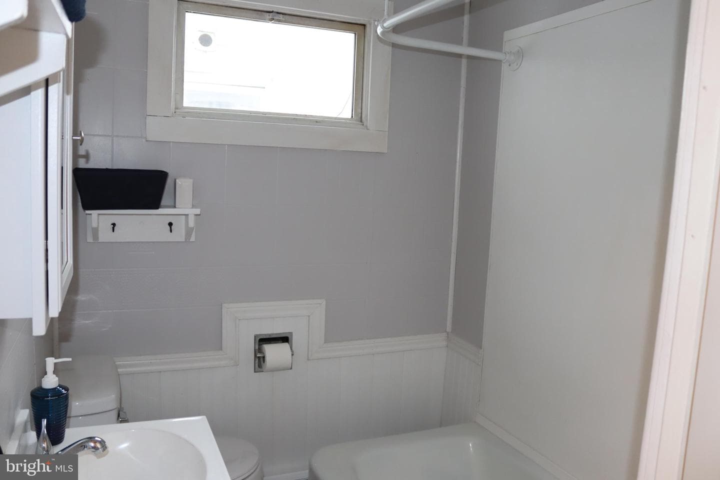 319 N Columbia Street photo 11