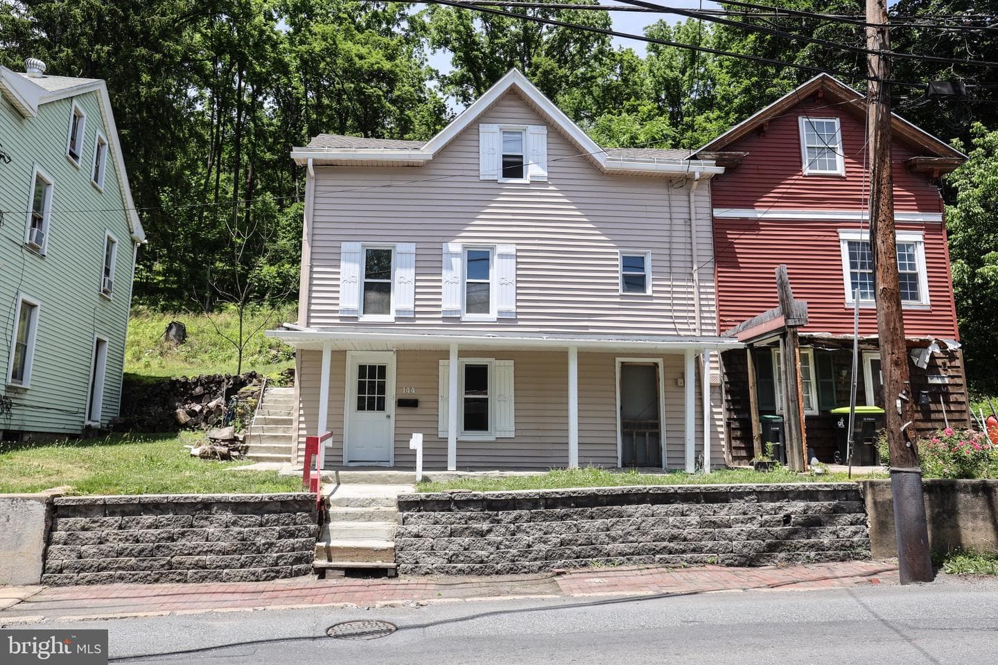 144 Pottsville Street photo 2