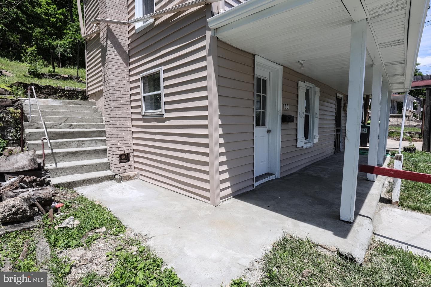 144 Pottsville Street photo 4