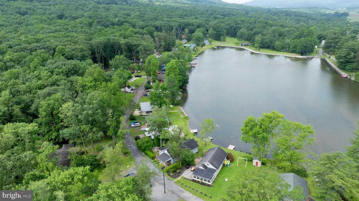 49 King Fisher Drive photo 54