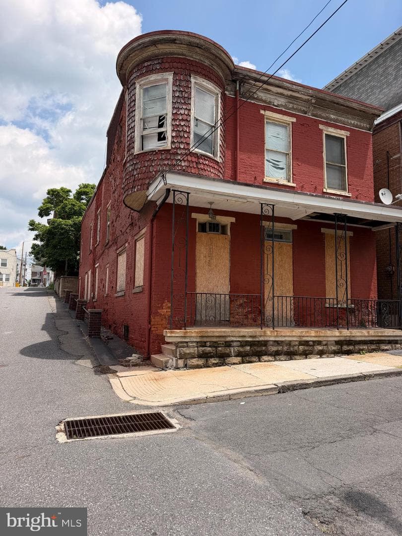 33 S Saint Peter Street, Schuylkill Haven